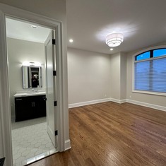 Interior Image #22